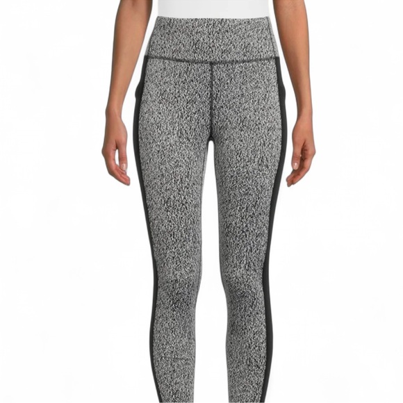 NWT AVIA Pockets High Waisted Moisture Wicking Cold Weather Leggings Outdoors M - Picture 1 of 5